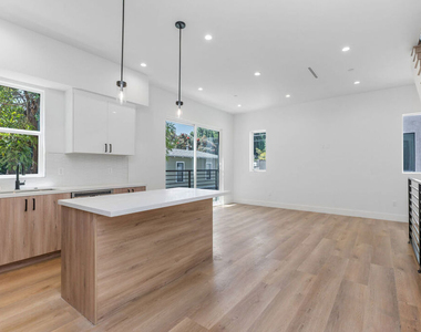 1834 N Echo Park Avenue - Photo Thumbnail 3