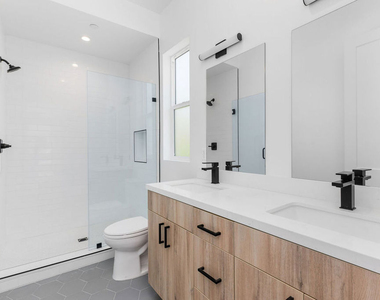 1834 N Echo Park Avenue - Photo Thumbnail 13