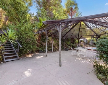5824 Laramie Avenue - Photo Thumbnail 27