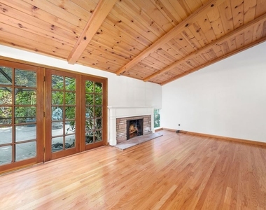 5824 Laramie Avenue - Photo Thumbnail 12