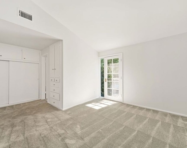 5824 Laramie Avenue - Photo Thumbnail 23