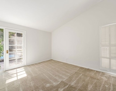 5824 Laramie Avenue - Photo Thumbnail 22