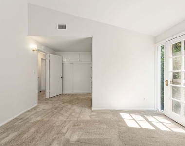 5824 Laramie Avenue - Photo Thumbnail 24