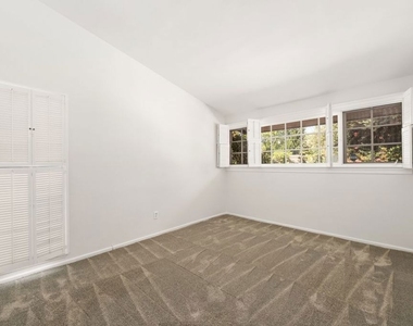 5824 Laramie Avenue - Photo Thumbnail 18