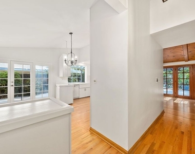 5824 Laramie Avenue - Photo Thumbnail 3