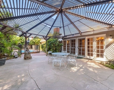 5824 Laramie Avenue - Photo Thumbnail 28