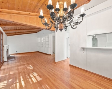 5824 Laramie Avenue - Photo Thumbnail 11