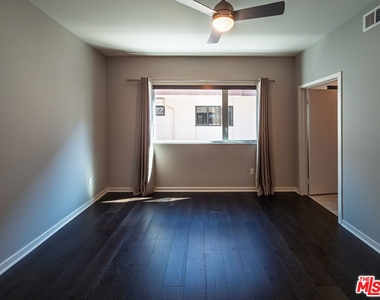 2926 Rowena Avenue - Photo Thumbnail 19