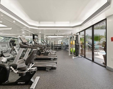 10660 Wilshire Boulevard - Photo Thumbnail 40