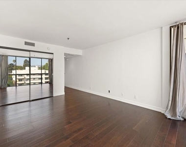 10660 Wilshire Boulevard - Photo Thumbnail 21
