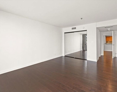 10660 Wilshire Boulevard - Photo Thumbnail 20