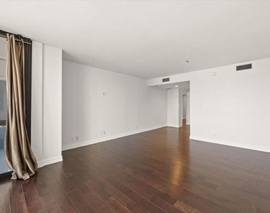 10660 Wilshire Boulevard - Photo Thumbnail 7