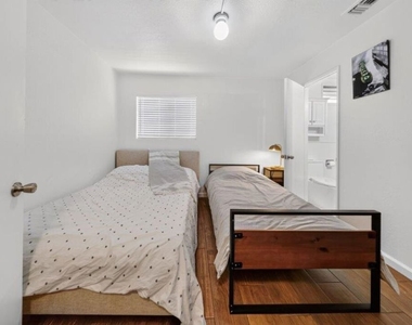 6838 Haywood Street - Photo Thumbnail 34