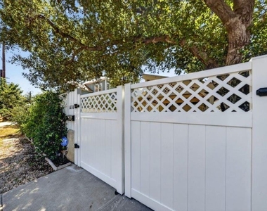 6838 Haywood Street - Photo Thumbnail 2
