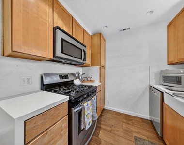 6838 Haywood Street - Photo Thumbnail 10