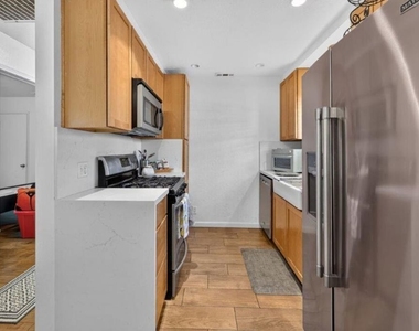6838 Haywood Street - Photo Thumbnail 9