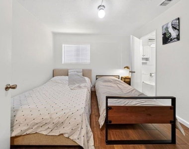 6838 Haywood Street - Photo Thumbnail 35
