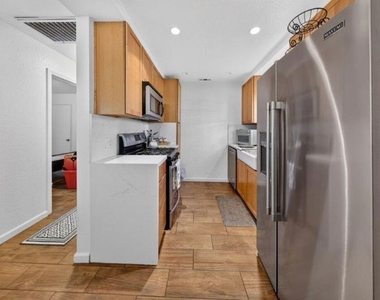 6838 Haywood Street - Photo Thumbnail 7