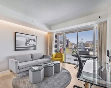 6250 Hollywood Boulevard - Photo Thumbnail 13