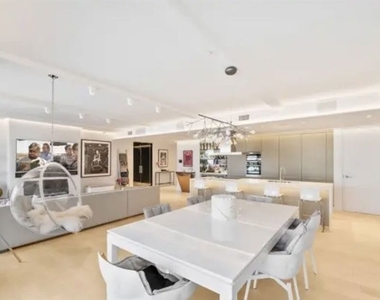 6250 Hollywood Boulevard - Photo Thumbnail 5