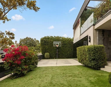 1368 Beckwith Avenue - Photo Thumbnail 10