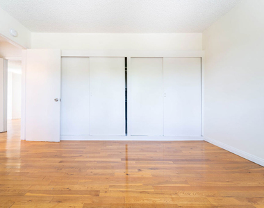 941 N San Vicente Boulevard - Photo Thumbnail 16
