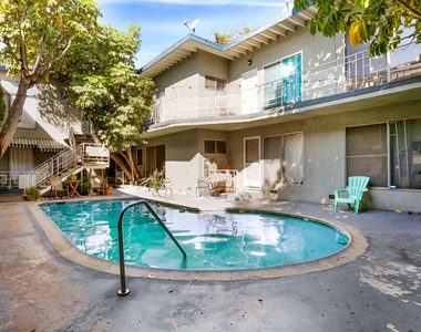 941 N San Vicente Boulevard - Photo Thumbnail 22