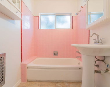 941 N San Vicente Boulevard - Photo Thumbnail 18