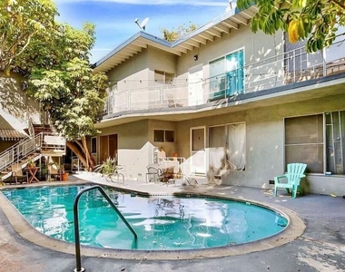 941 N San Vicente Boulevard - Photo Thumbnail 11