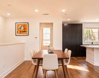 2780 N Wright Lane - Photo Thumbnail 5