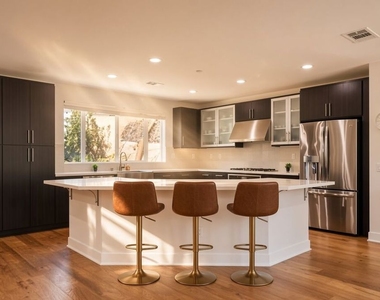 2780 N Wright Lane - Photo Thumbnail 4