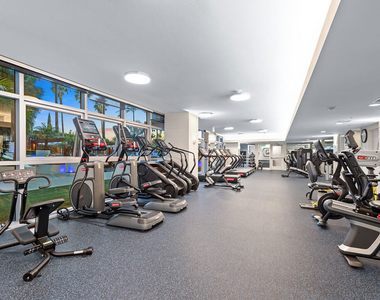 13700 Marina Pointe Drive - Photo Thumbnail 30