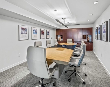 13700 Marina Pointe Drive - Photo Thumbnail 27