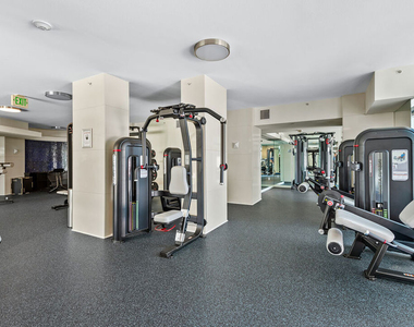 13700 Marina Pointe Drive - Photo Thumbnail 29
