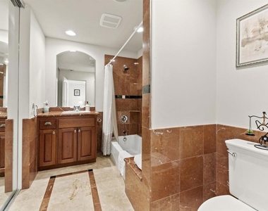 1015 W Via Rancho - Photo Thumbnail 9