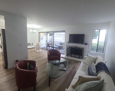 546 Via De La Valle - Photo Thumbnail 11