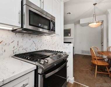 3605 Bernwood Pl - Photo Thumbnail 10