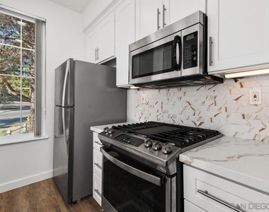 3605 Bernwood Pl - Photo Thumbnail 2
