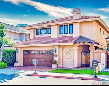 12 Buccaneer Way - Photo Thumbnail 1