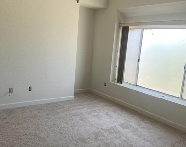 10754 Glendover Ln - Photo Thumbnail 27