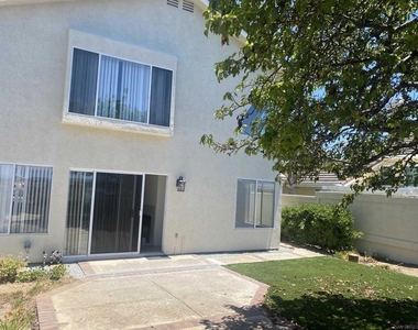 10754 Glendover Ln - Photo Thumbnail 46
