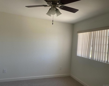 10754 Glendover Ln - Photo Thumbnail 29