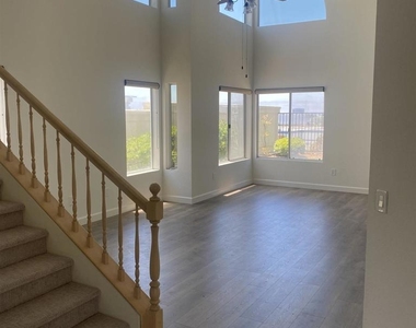 10754 Glendover Ln - Photo Thumbnail 10