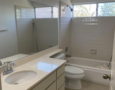 10754 Glendover Ln - Photo Thumbnail 38