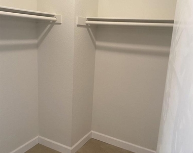 10754 Glendover Ln - Photo Thumbnail 26