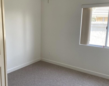 10754 Glendover Ln - Photo Thumbnail 30