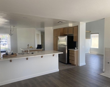 10754 Glendover Ln - Photo Thumbnail 14