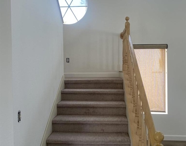 10754 Glendover Ln - Photo Thumbnail 9