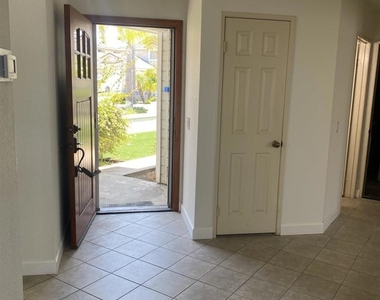 10754 Glendover Ln - Photo Thumbnail 3