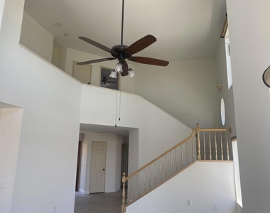 10754 Glendover Ln - Photo Thumbnail 8